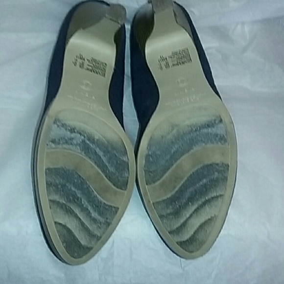 Fioni Pumps - Picture 7 of 8